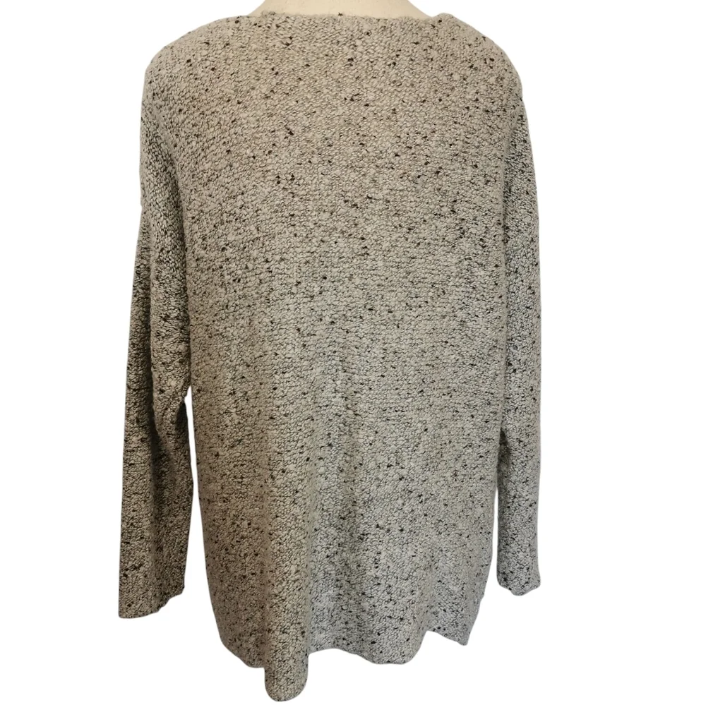 3/$20 Garage V-Neck Relaxed Heathered Grey Boucle Sweater - Sz L Open To Offers - Picture 3 of 7